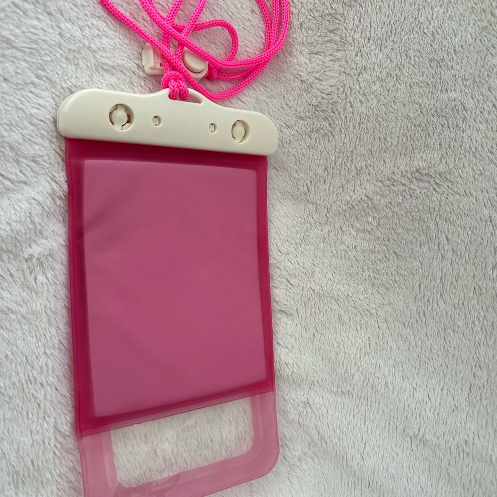 Waterproof Floating Phone Pouch - Picture 2 of 3
